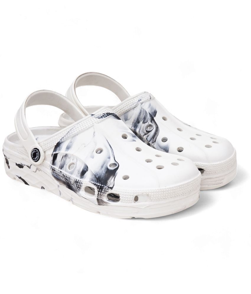     			hotstyle - White Men's Clogs