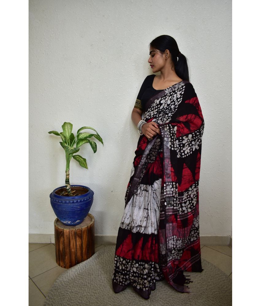     			NOITAERCPR Cotton Printed Saree With Blouse Piece ( Black , Pack of 1 )