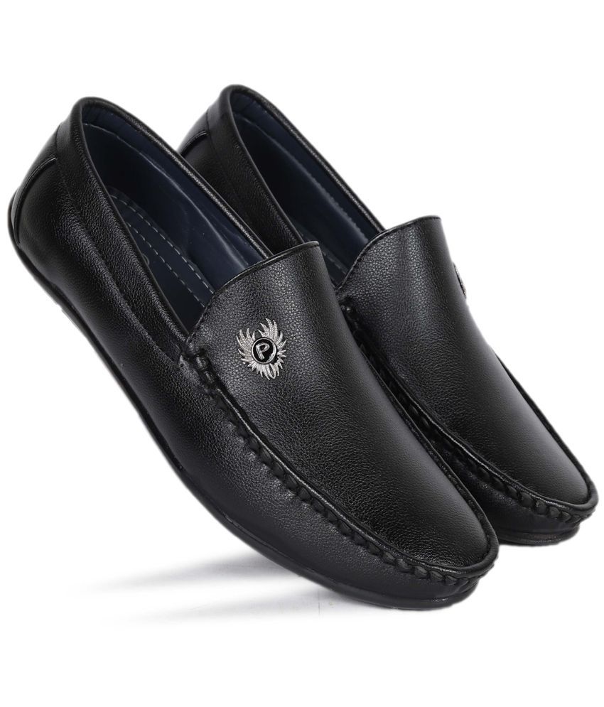     			PLAYTOES Black Men's Slip on