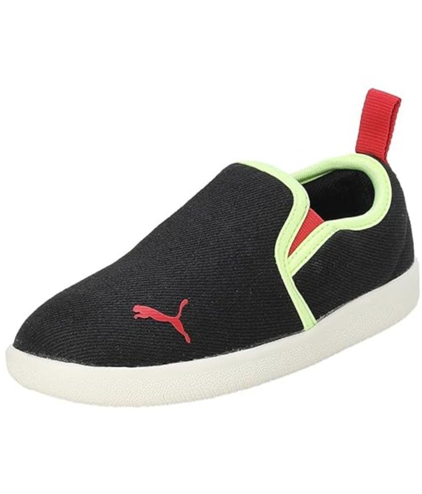     			Puma - Black Boy's Sneakers ( 1 Pair )