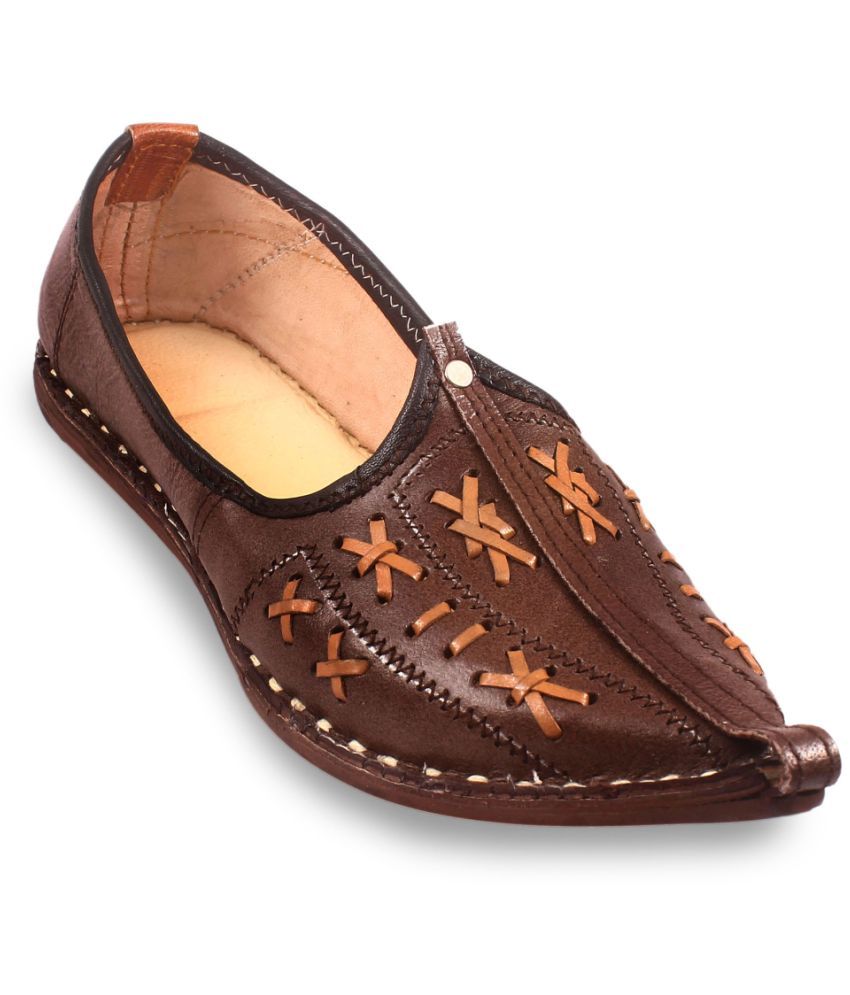     			Anjaneya Creations Brown Men's Mojaris