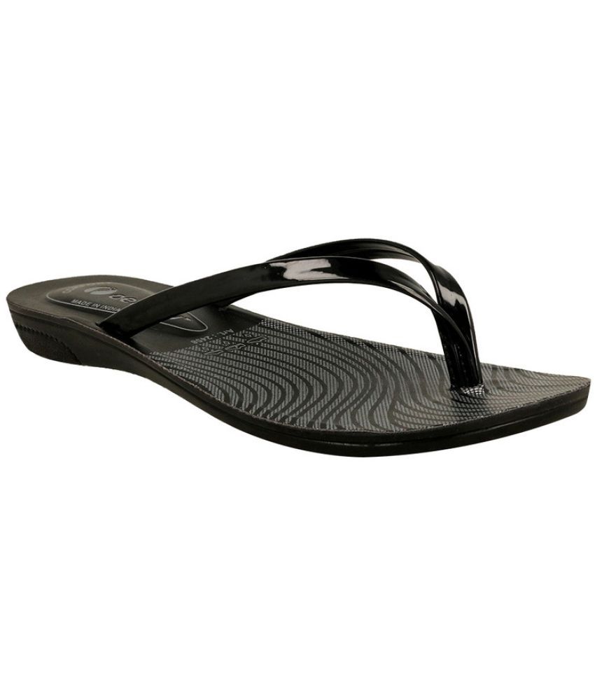     			Aeroblu Footwear Black Women's Flats