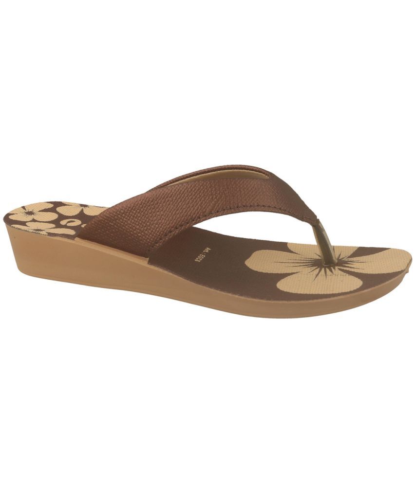     			Aeroblu Footwear Copper Women's Flats