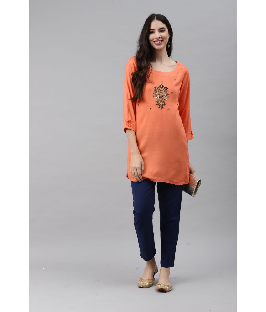     			JC4U - Peach Rayon Women's Straight Kurti