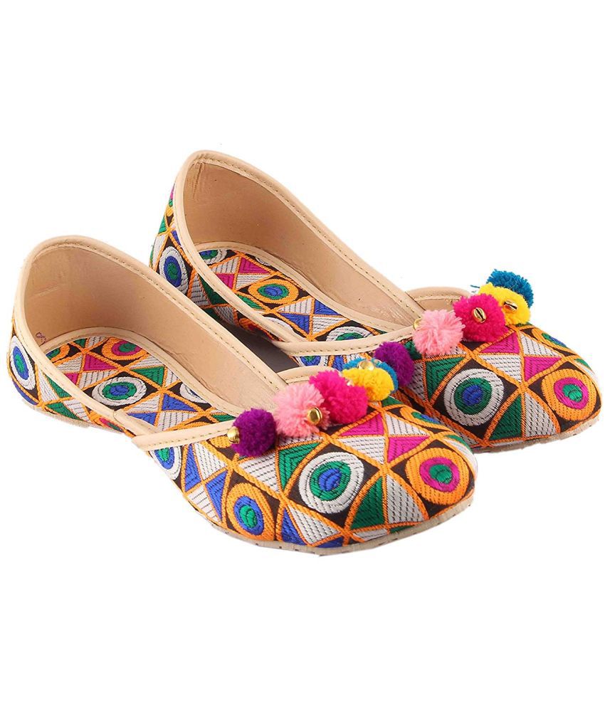 Anjaneya Creations Multi Color Ethnic Footwear