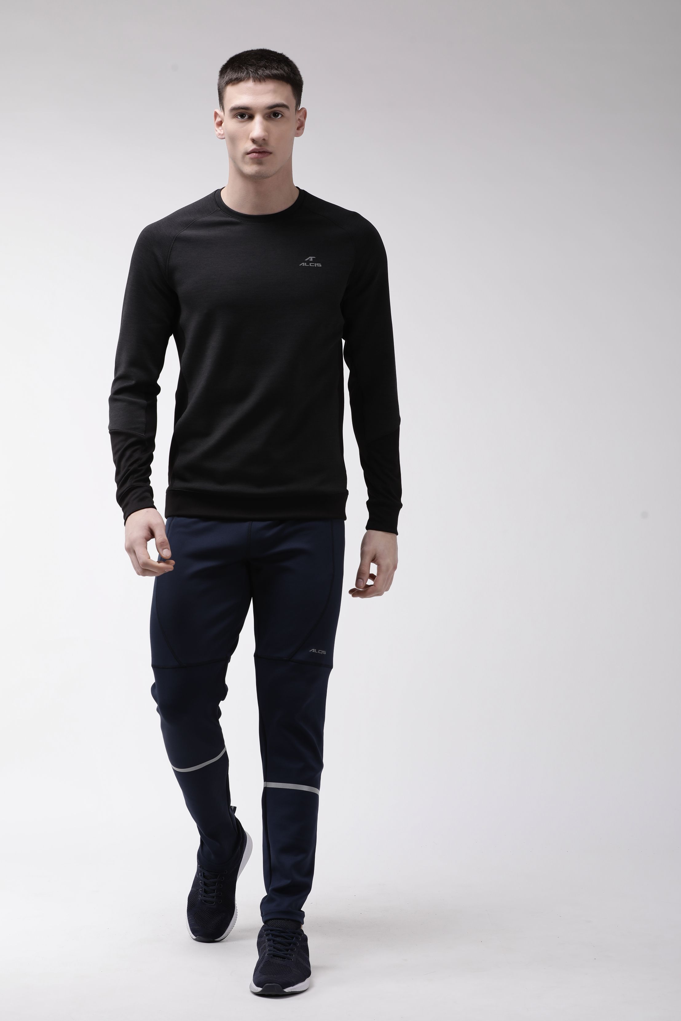     			Alcis Black Sweatshirt Pack of 1