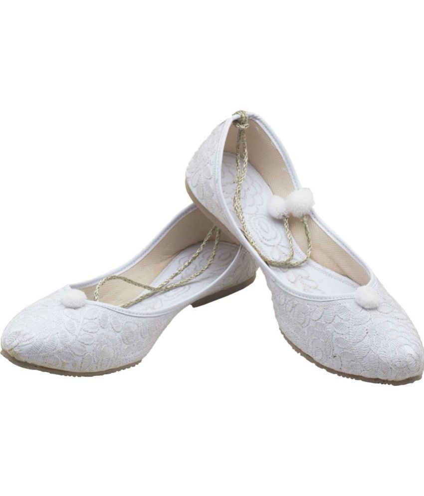     			Anjaneya Creations White Ethnic Footwear