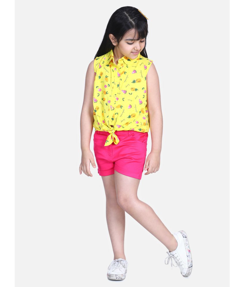     			StyleStone Girls Yellow  Printed Tie Knot Top with Pink Shorts