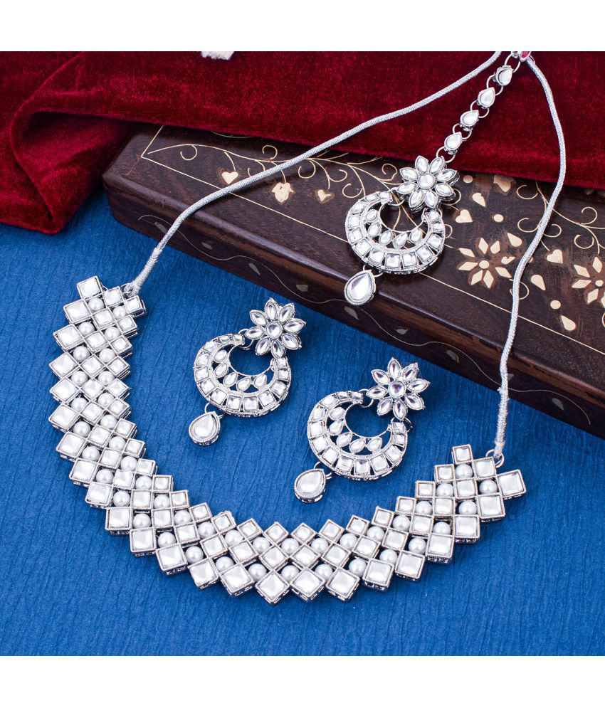     			Sukkhi Alloy Silver Traditional Necklaces Set Collar