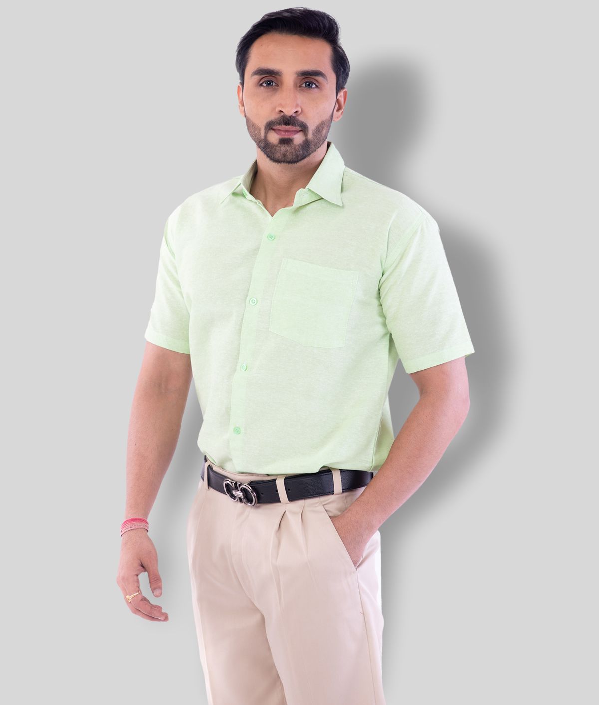     			DESHBANDHU DBK - Green Cotton Regular Fit Men's Casual Shirt (Pack of 1 )