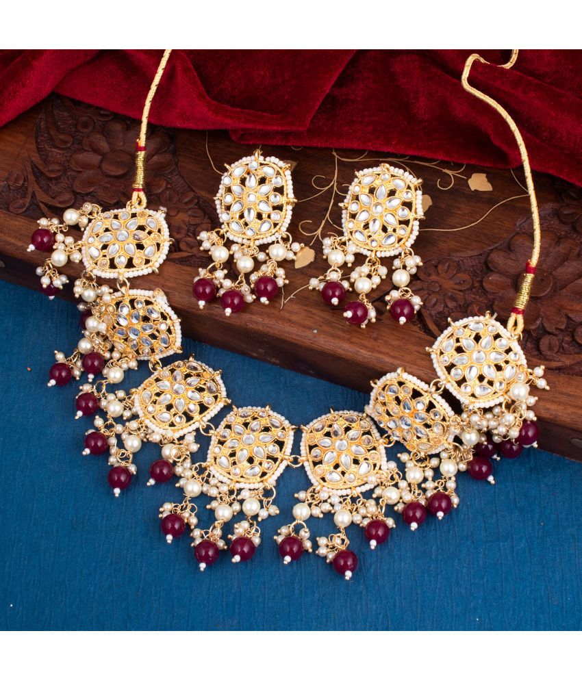     			Sukkhi Brass Golden Traditional Necklaces Set Collar