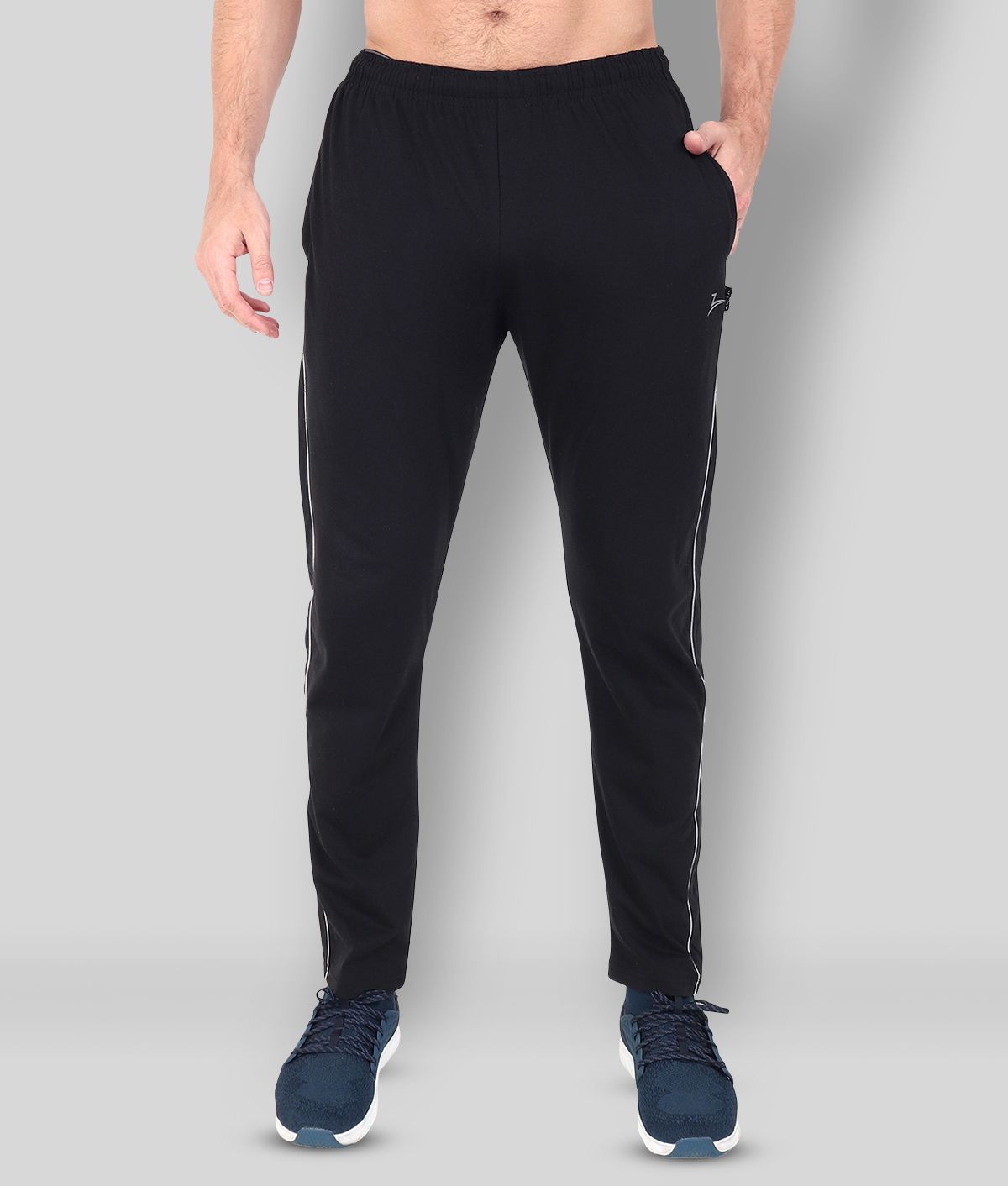 Zeffit - Black Cotton Blend Men's Sports Trackpants ( Pack of 1 )
