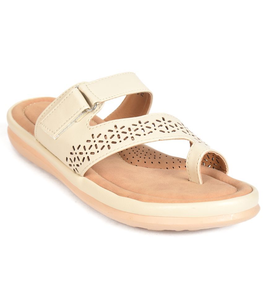     			Ajanta - Off White Women's Flats