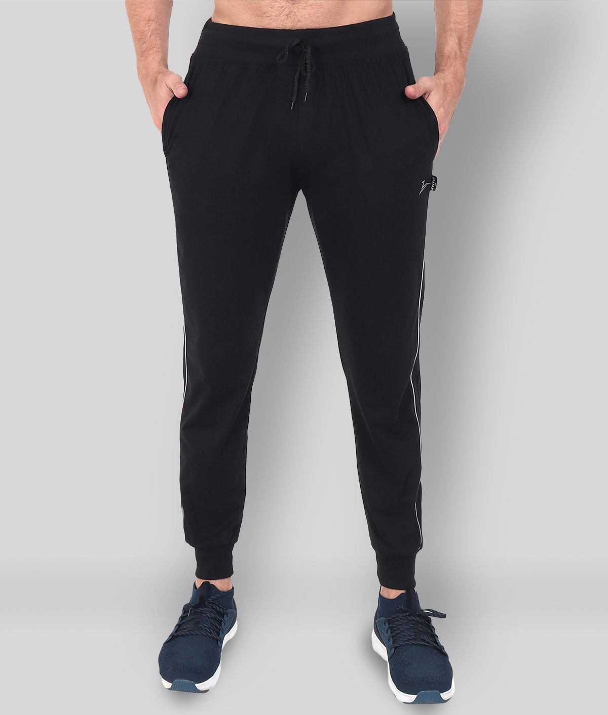 Zeffit - Black Cotton Blend Men's Trackpants ( Pack of 1 )