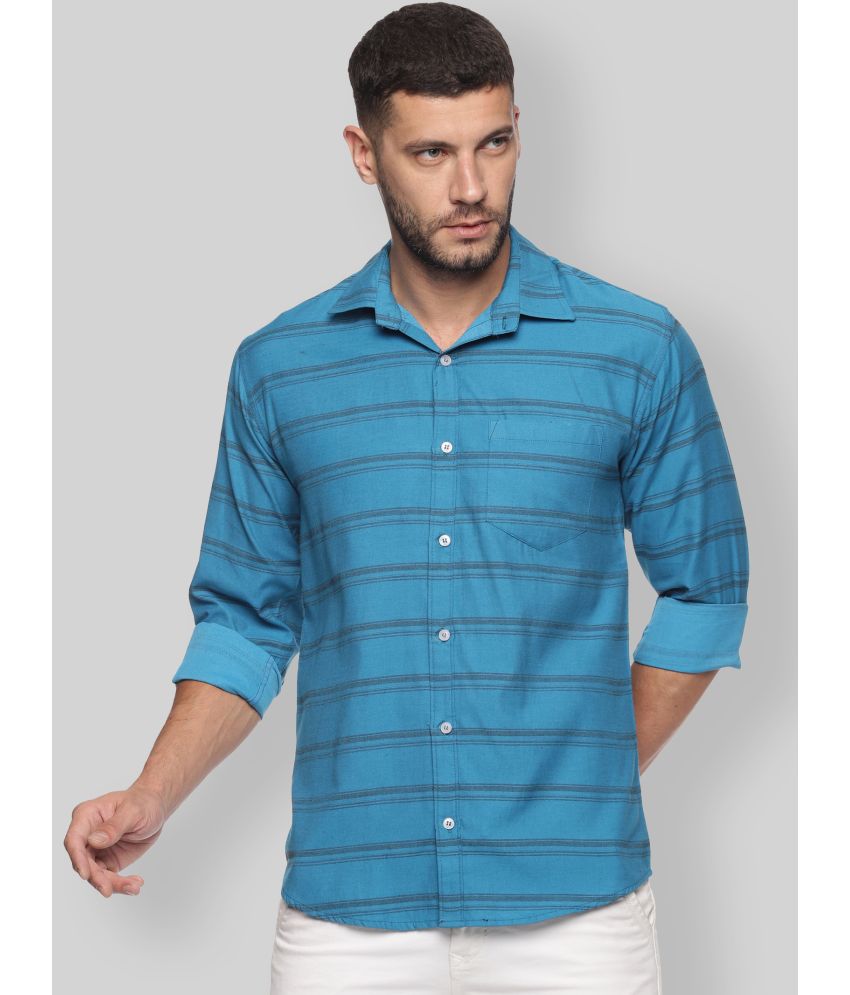     			YHA - Blue Cotton Regular Fit Men's Casual Shirt ( Pack of 1 )
