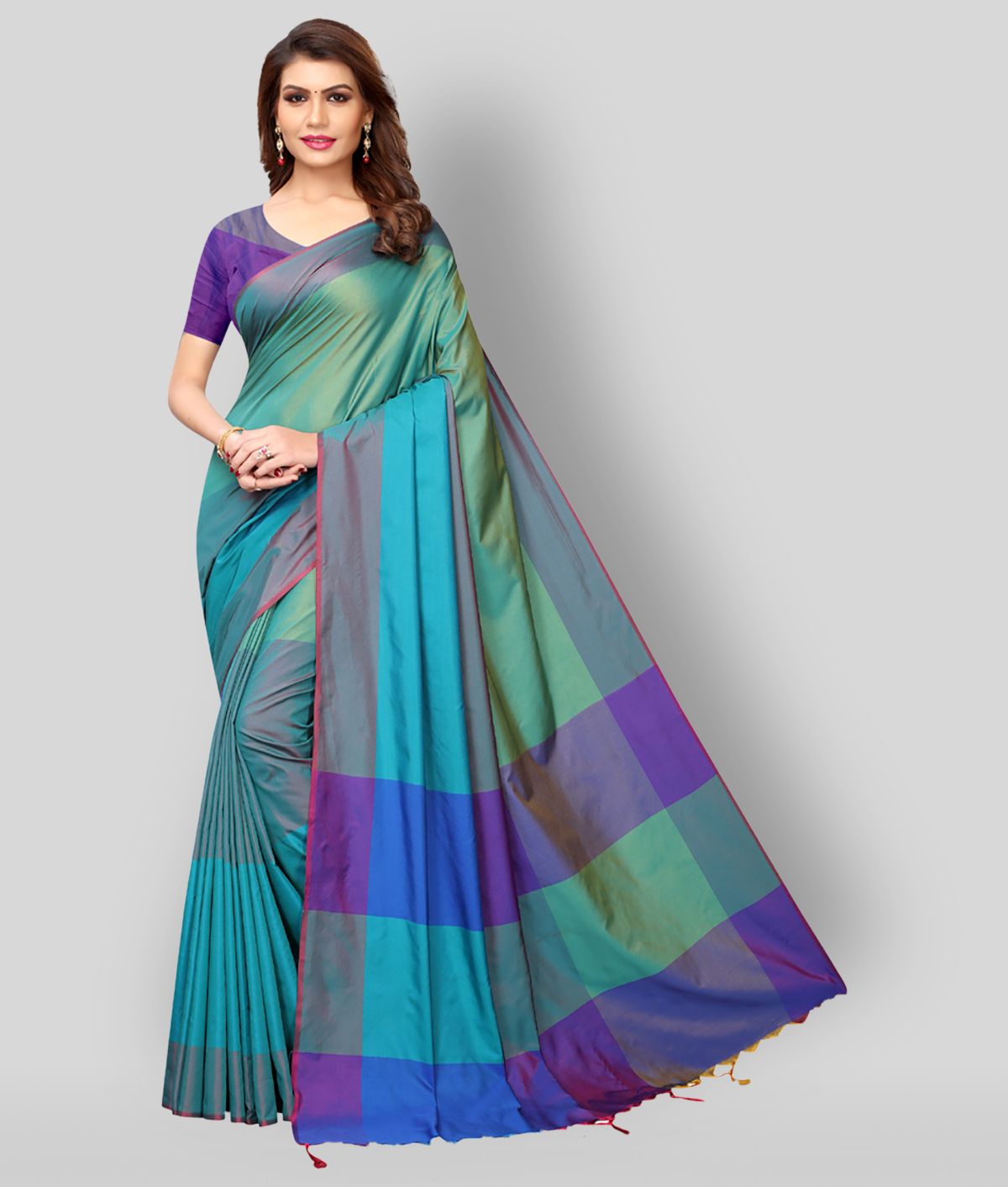     			NightBlue - Green Cotton Blend Saree With Blouse Piece ( Pack of 1 )