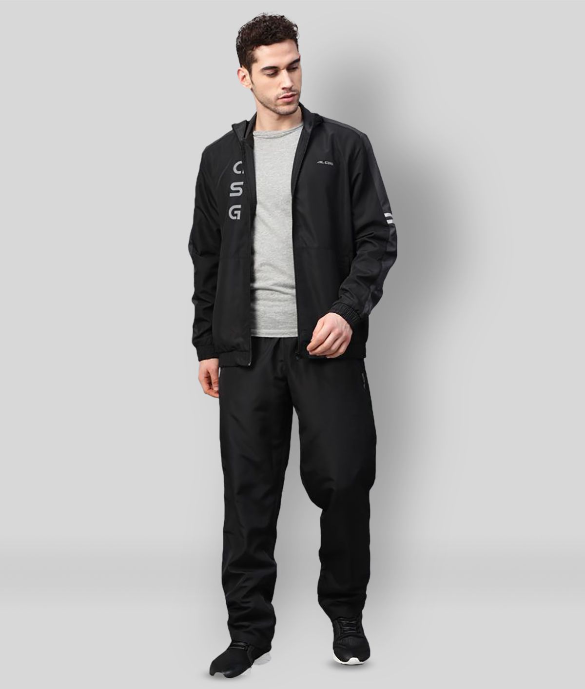 Alcis - Black Polyester Regular Fit Solid Men's Sports Tracksuit ( Pack of 1 )