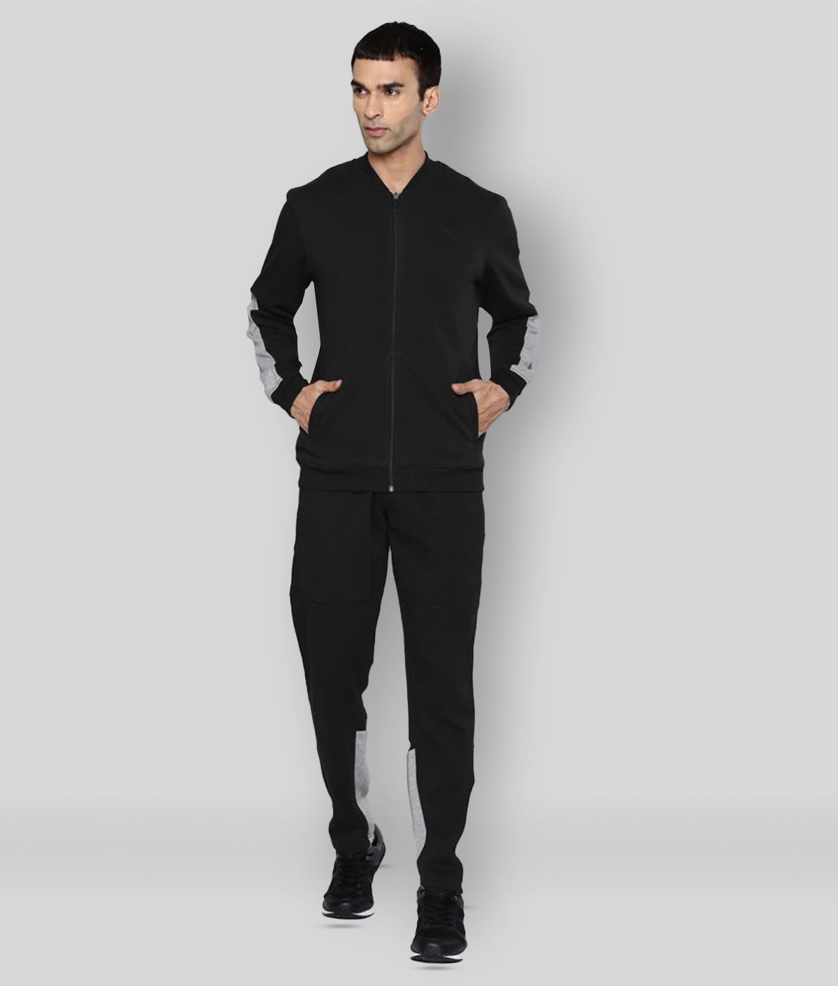     			Alcis - Black Cotton Blend Regular Fit Solid Men's Sports Tracksuit ( Pack of 1 )