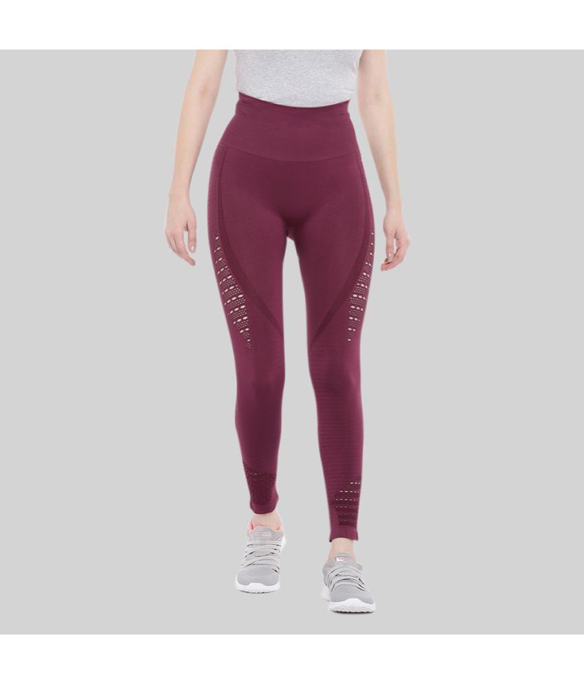     			Swee - Wine Cotton Blend Slim Fit Women's Sports Tights ( Pack of 1 )