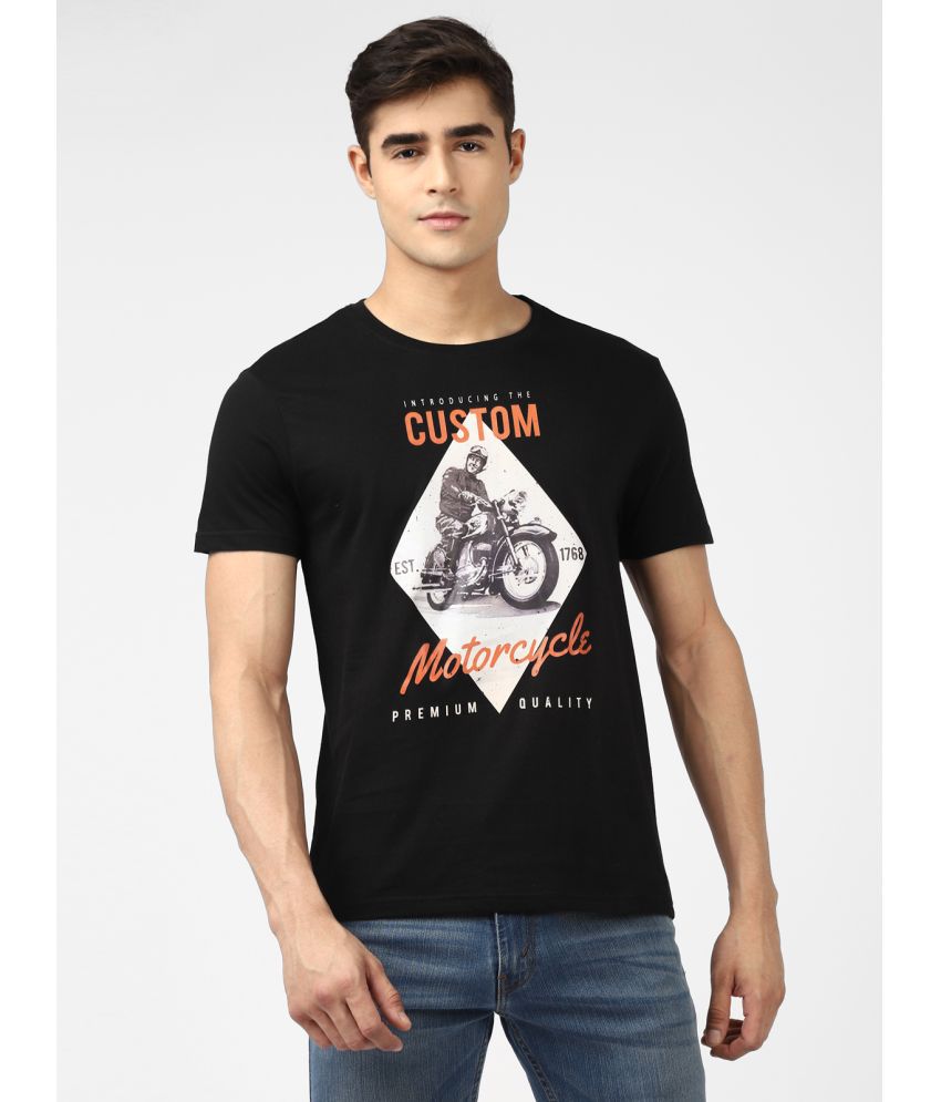     			UrbanMark Men 100% Cotton Regular Fit Round Neck Half Sleeves Graphic Print T Shirt-Black