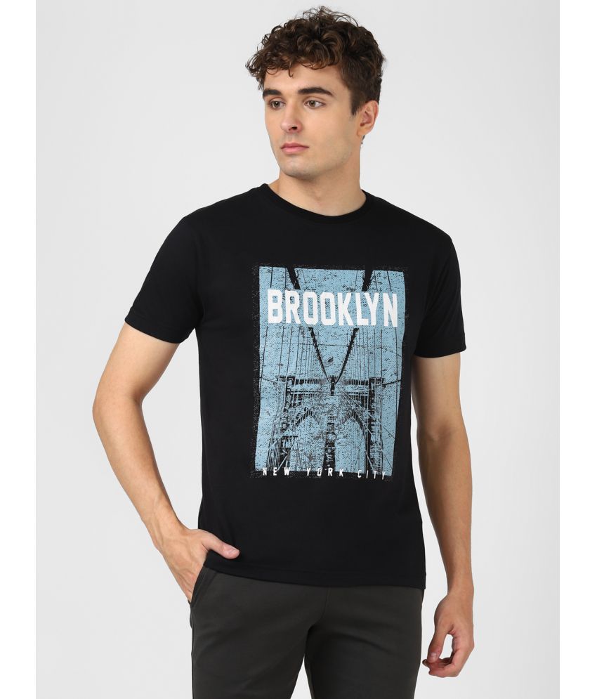     			UrbanMark Men Regular Fit Round Neck Half Sleeves Graphic Print T Shirt-Black