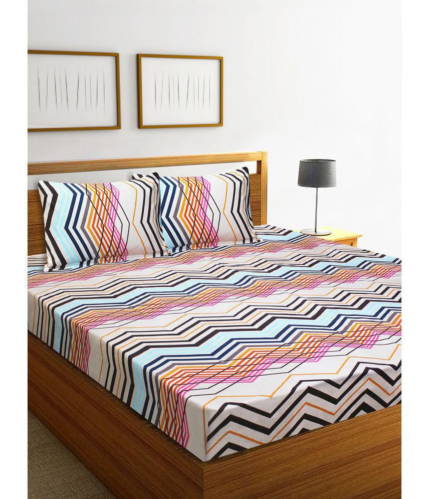     			Home Candy Microfiber Abstract Fitted Double Bedsheet with 2 Pillow Covers- Peach