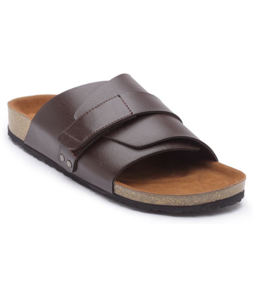     			REFOAM - Brown Men's Sandals