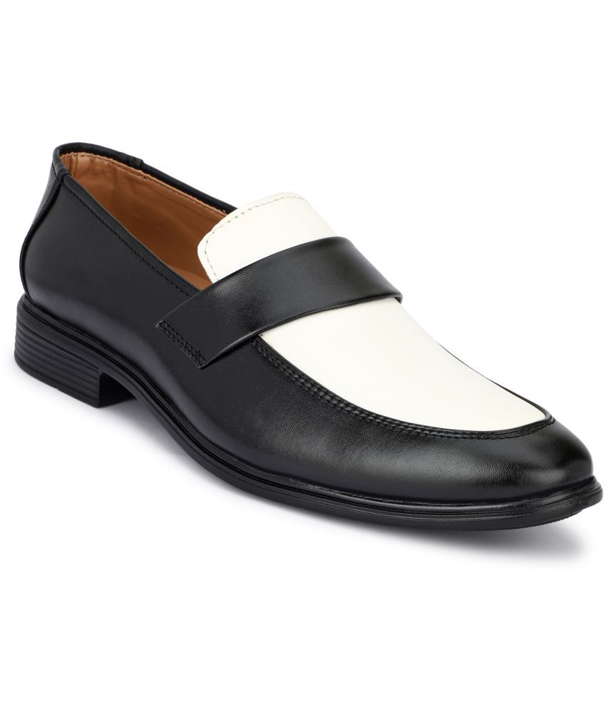     			Buxton - Black Men's Slip on