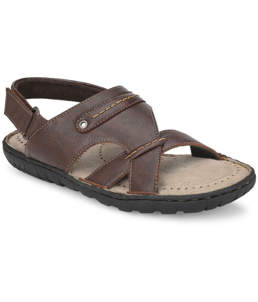     			softio - Brown Men's Sandals