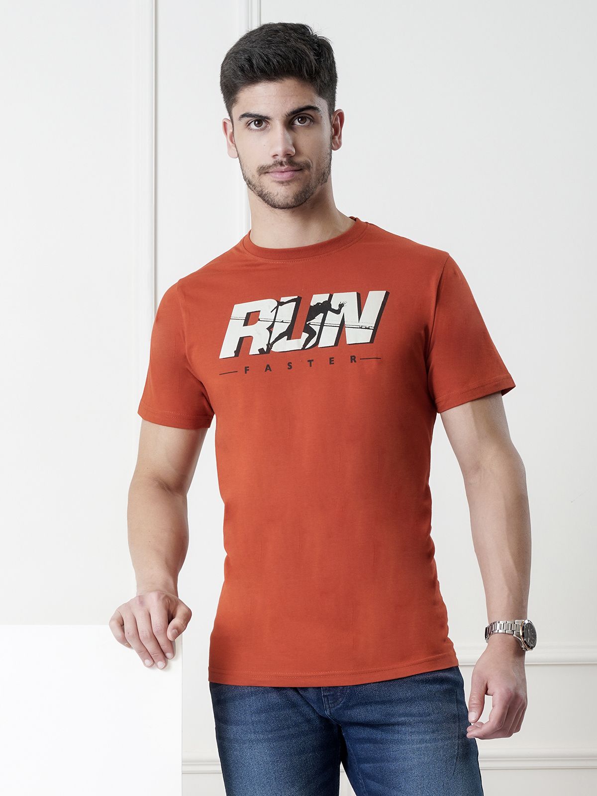     			UrbanMark Men 100% Cotton Regular Fit Round Half Sleeves Text Print T Shirt -Rust