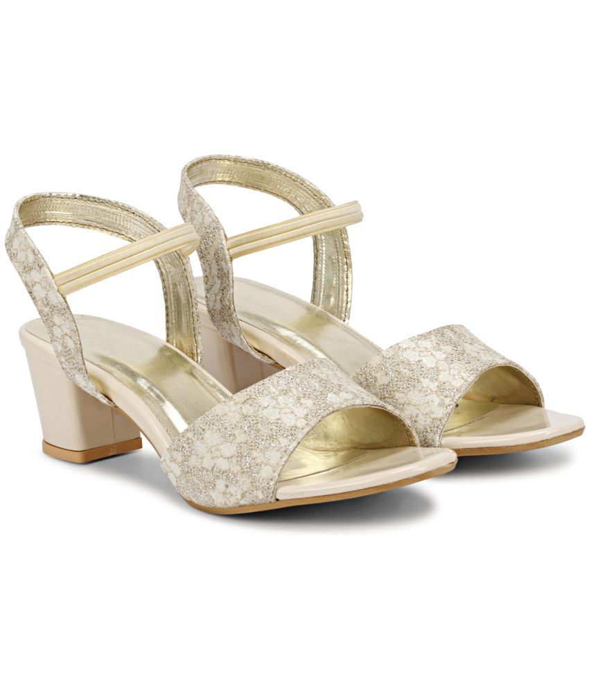     			Commnader - Nude Women's Sandal Heels