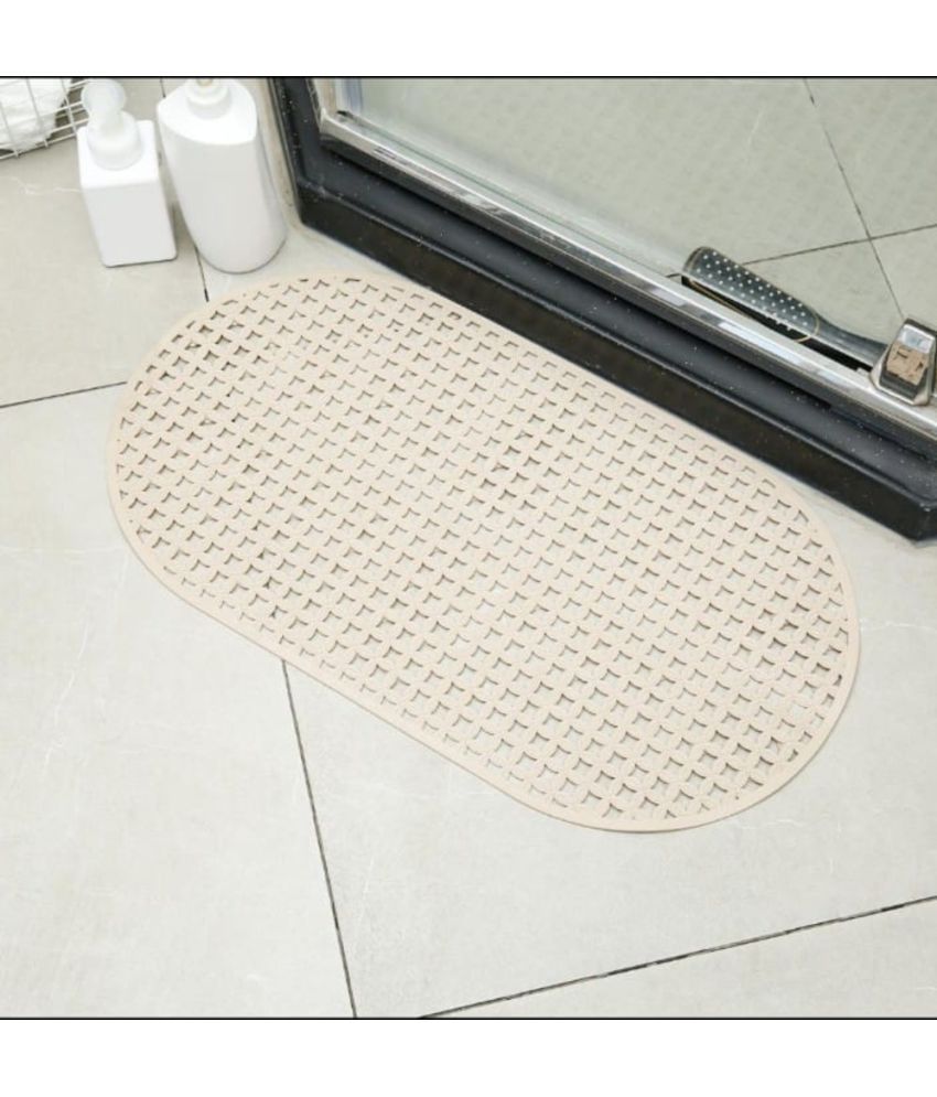     			mahek accessories Anti-skid Plastic Bath Mat 50x80 cm ( Pack of 1 ) - Assorted
