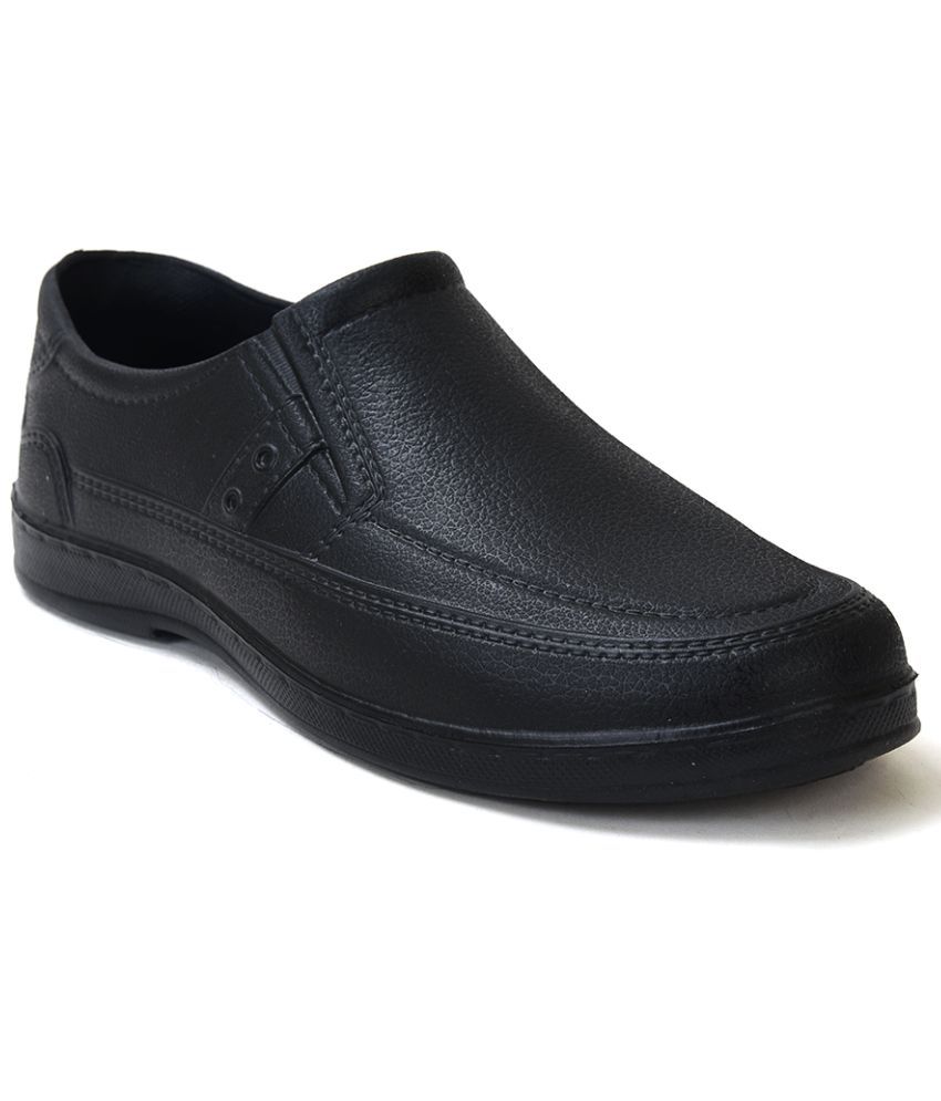     			Ajanta - Black Men's Slip-on Shoes