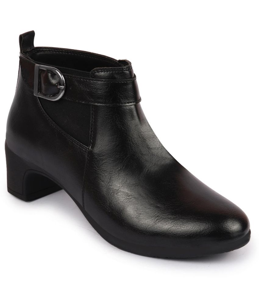     			Fausto - Black Women's Ankle Length Boots