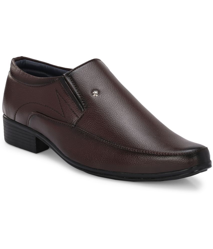     			Leeport - Brown Men's Slip On Formal Shoes