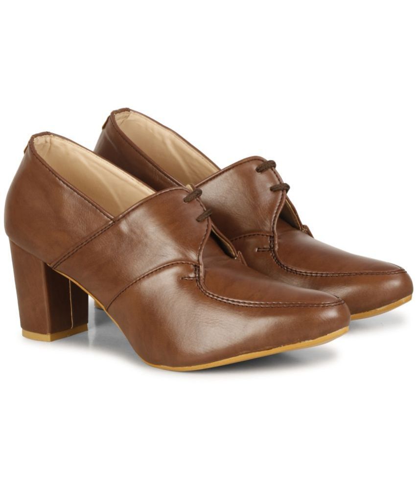     			Commander - Brown Women's Pumps Heels