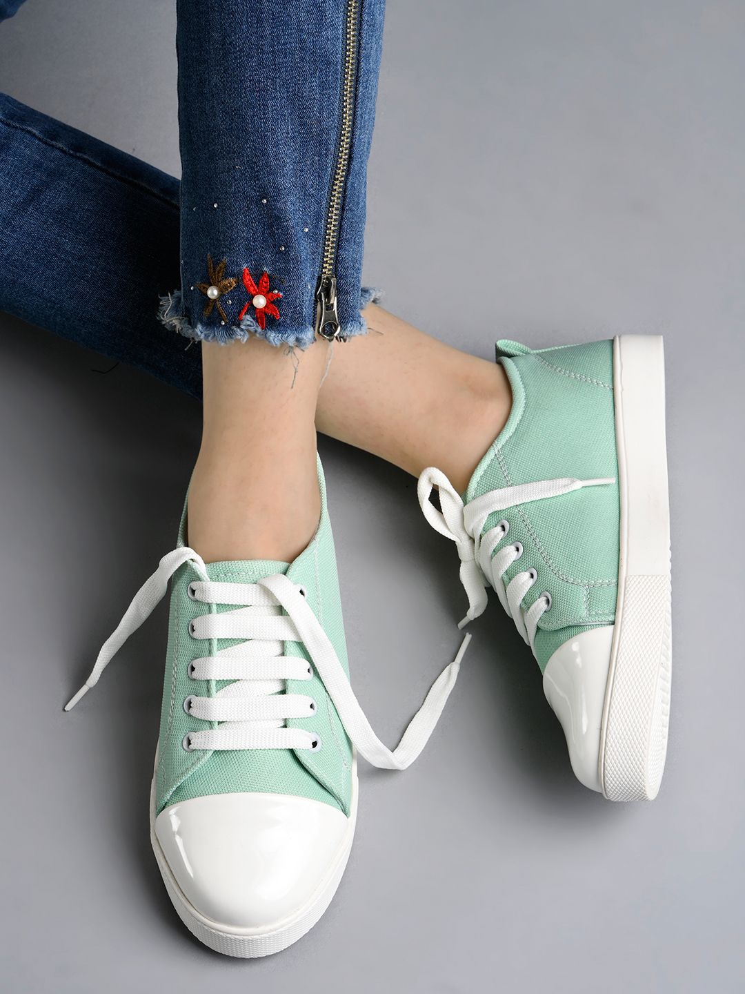     			Shoetopia - Green Women's Sneakers