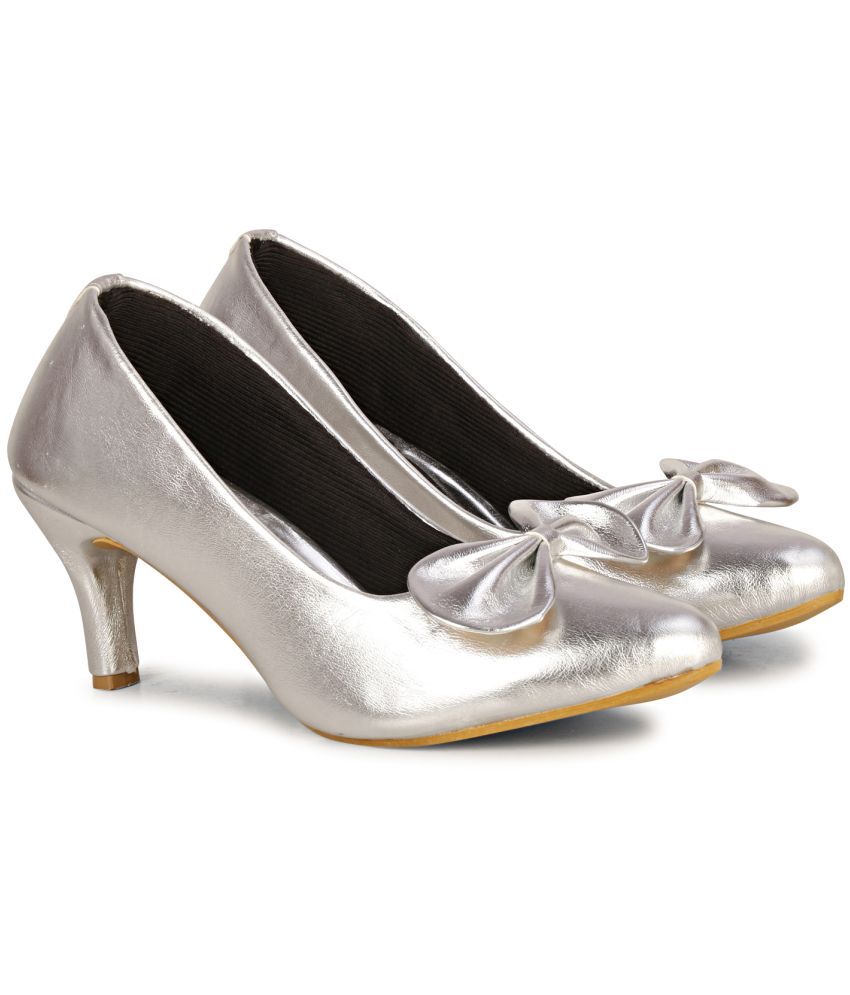     			Saheb - Silver Women's Pumps Heels