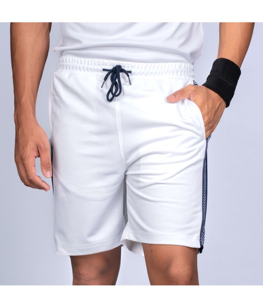     			RapidBox - White Cotton Men's Shorts ( Pack of 1 )