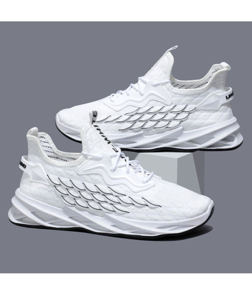     			RapidBox - White Men's Sports Running Shoes