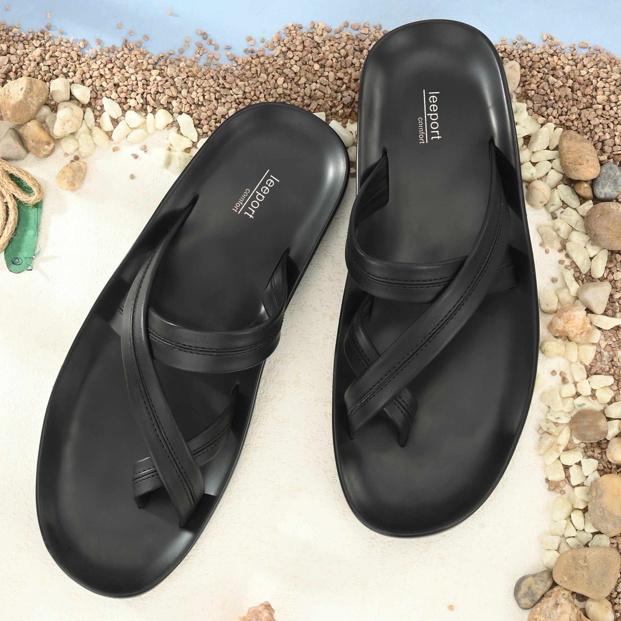     			Leeport - Black PU Leather Slipper