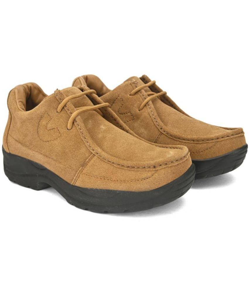     			Fashion Victim Durable 4035 - Tan Men's Trekking Shoes