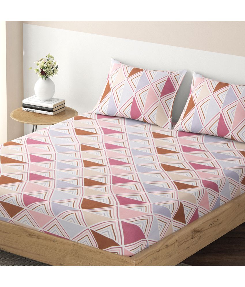     			HOKIPO Microfibre Geometric Fitted 1 Bedsheet with 2 Pillow Covers ( Queen Size ) - Pink