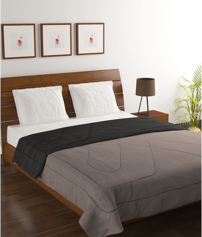     			HOMETALES Microfiber Solid Reversible Double Comforter ( 210 x 220 cm ) - Black & Grey