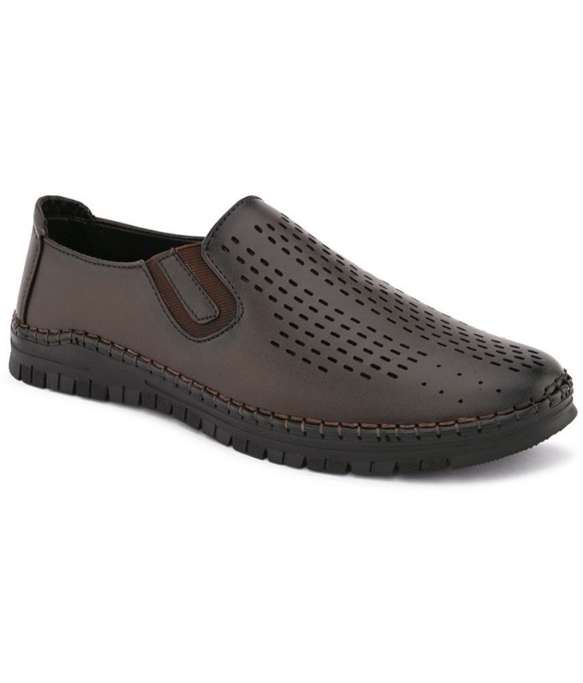     			Fashion Victim - Brown Men's Slip on