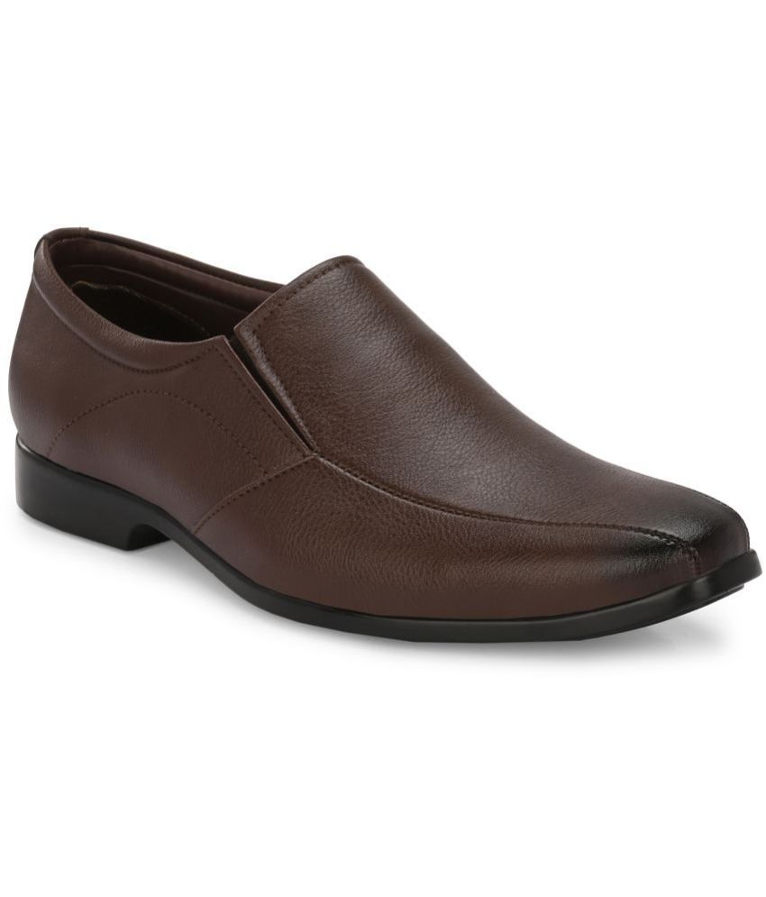     			Leeport - Brown Men's Slip On Formal Shoes