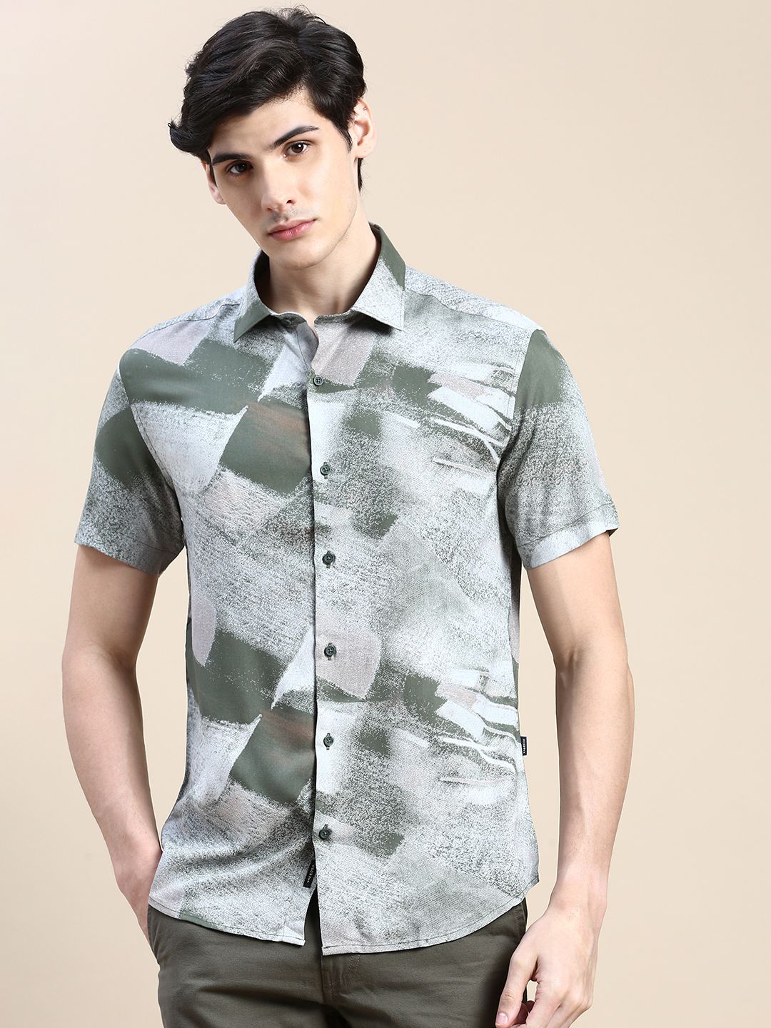     			Showoff Cotton Blend Regular Fit Printed Half Sleeves Men's Casual Shirt - Olive ( Pack of 1 )