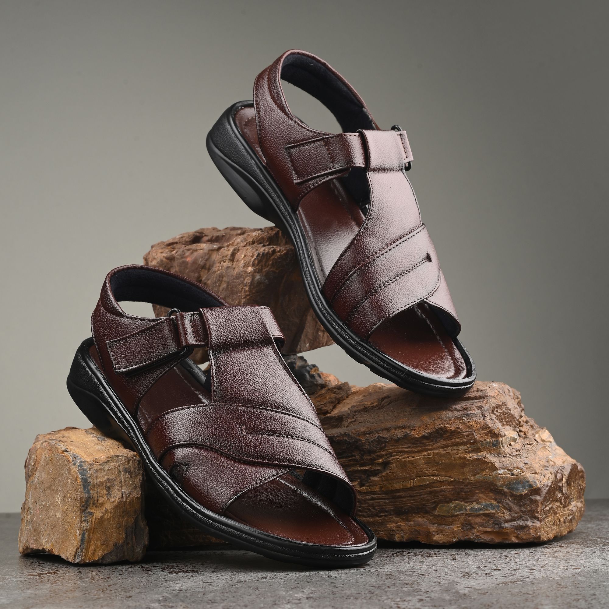     			Leeport - Brown  Men's Sandals