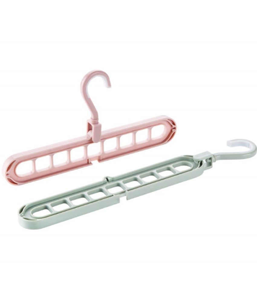     			dust n shine - Plastic Standard Clothes Hangers ( Pack of 2 )