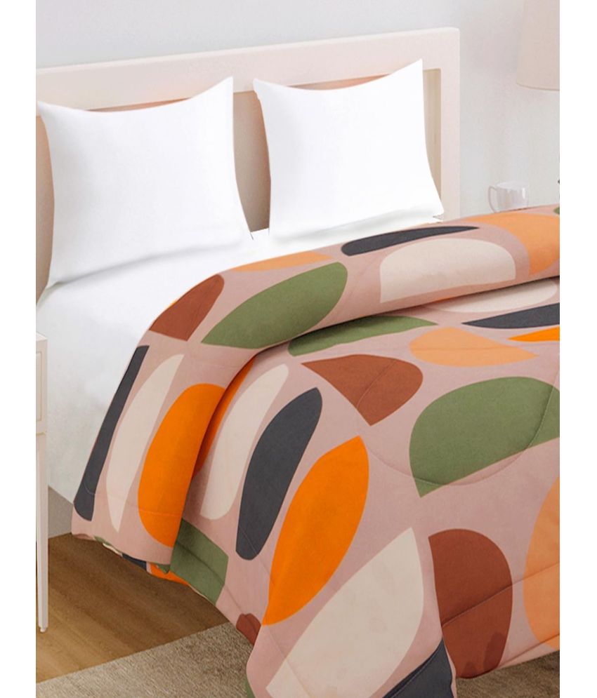    			HOKIPO Polyester Geometric Double Size Comforter ( 245 x 228 cm ) - Multi ( Pack of 1 )